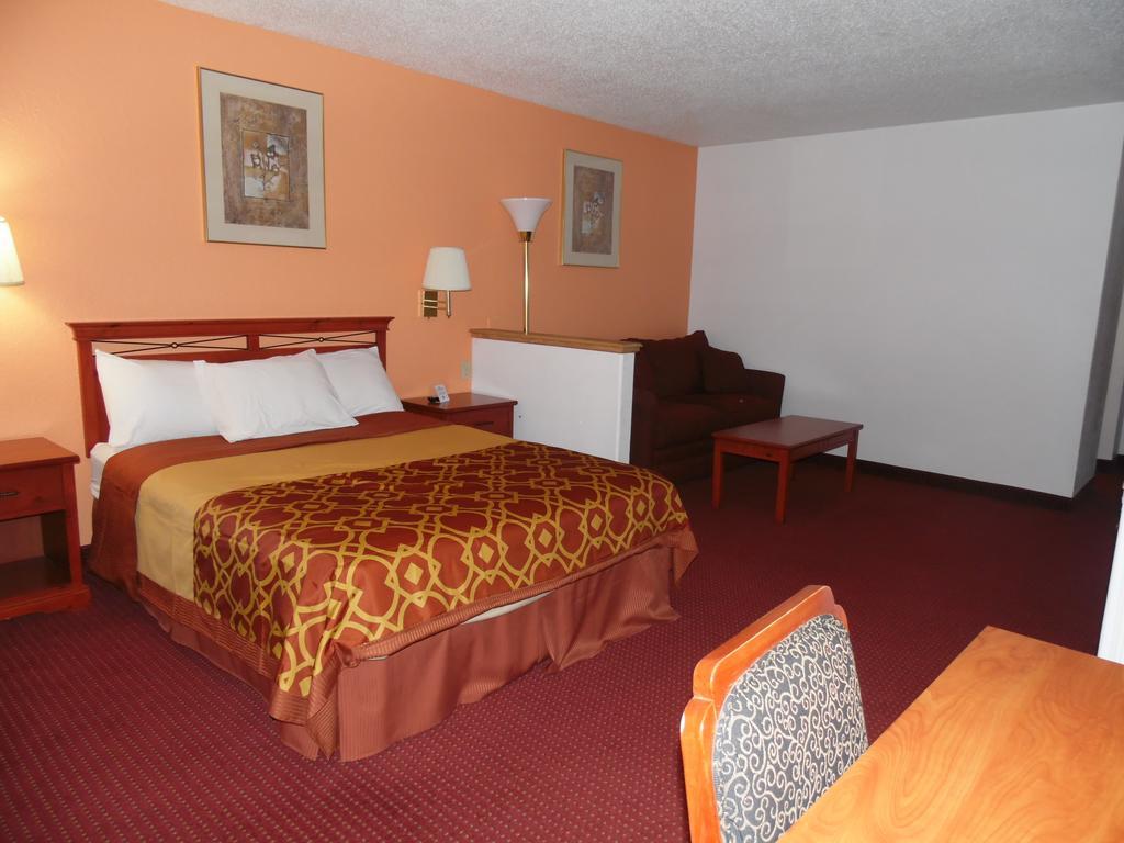 American Inn & Suites Boone Стая снимка