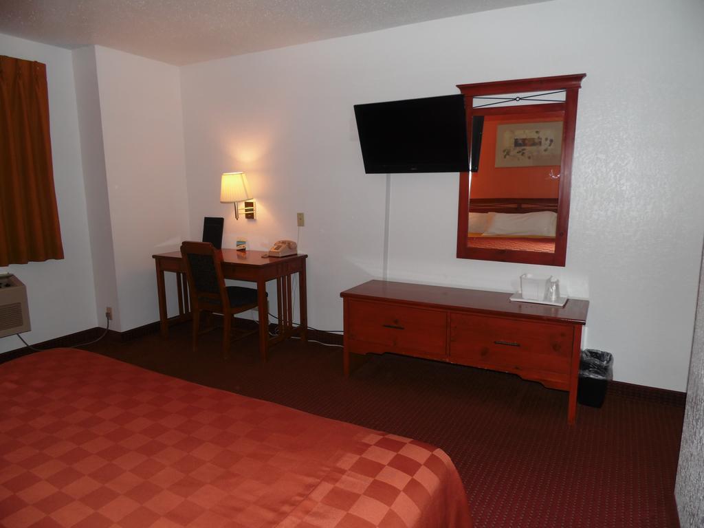 American Inn & Suites Boone Стая снимка