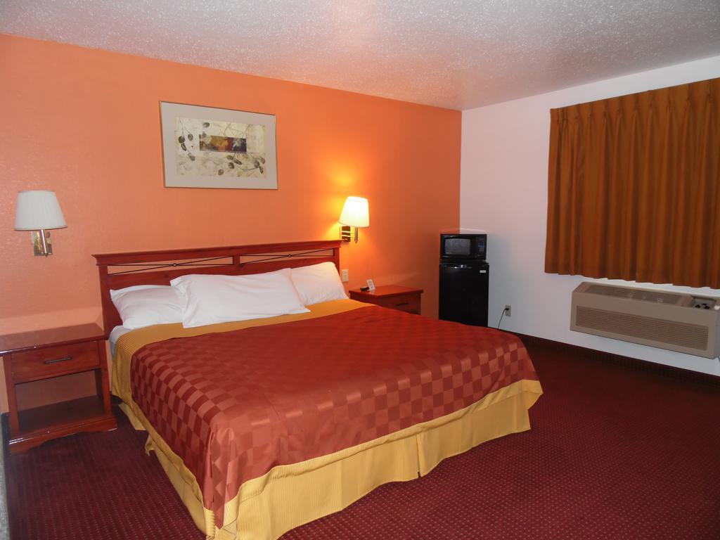 American Inn & Suites Boone Стая снимка
