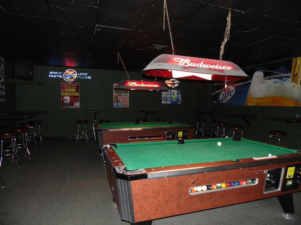 American Inn & Suites Boone Екстериор снимка