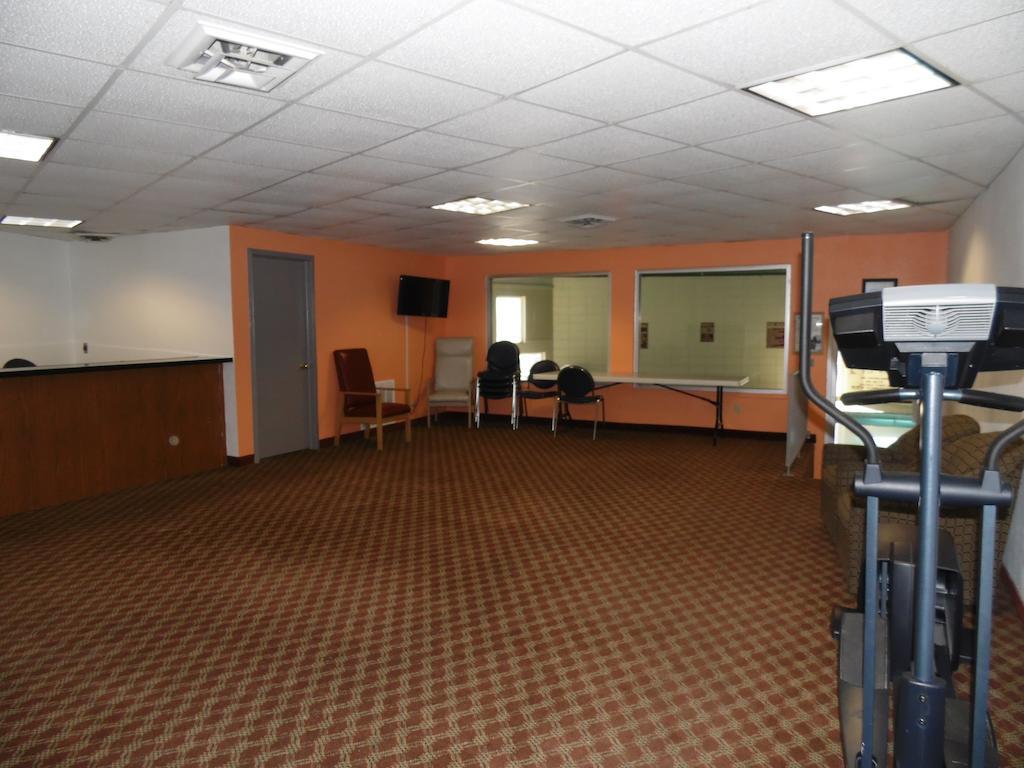 American Inn & Suites Boone Екстериор снимка