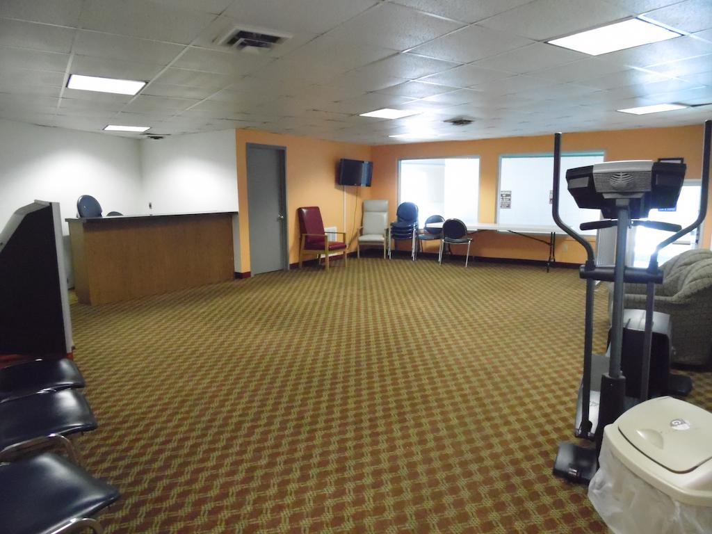 American Inn & Suites Boone Екстериор снимка