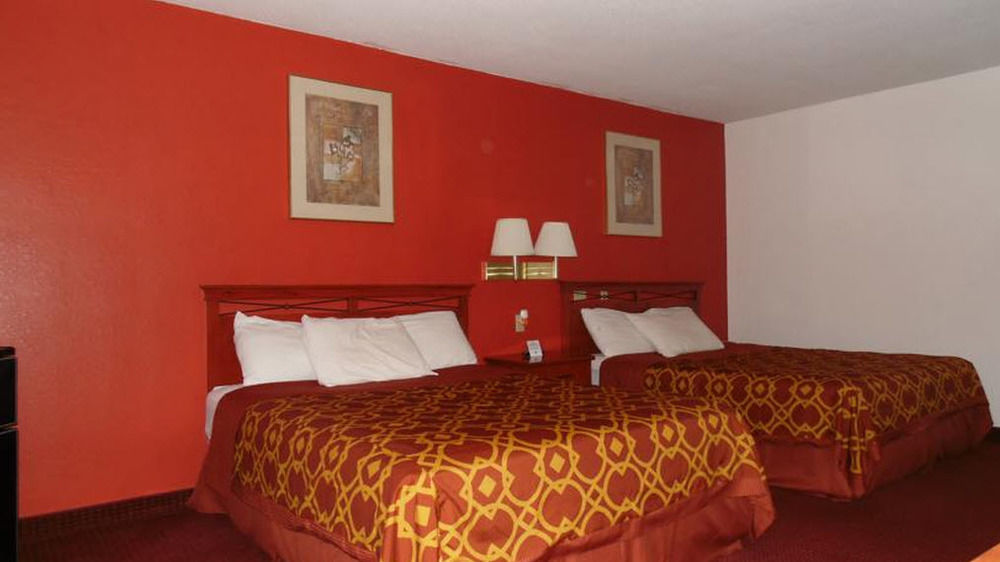 American Inn & Suites Boone Екстериор снимка
